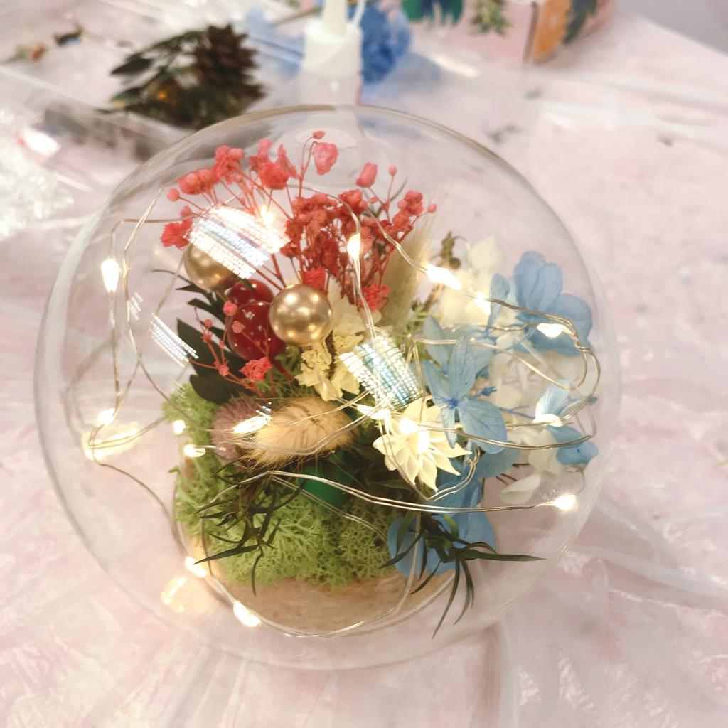 酸鹼值大不同 : 繡球花水晶球
繡球花有著不同的顏色,關鍵在土壤的酸鹼值,我們一起認識這種變化多端的繡球花,再使用它做成漂亮的水晶球。
香港STEAM手工科學藝術班